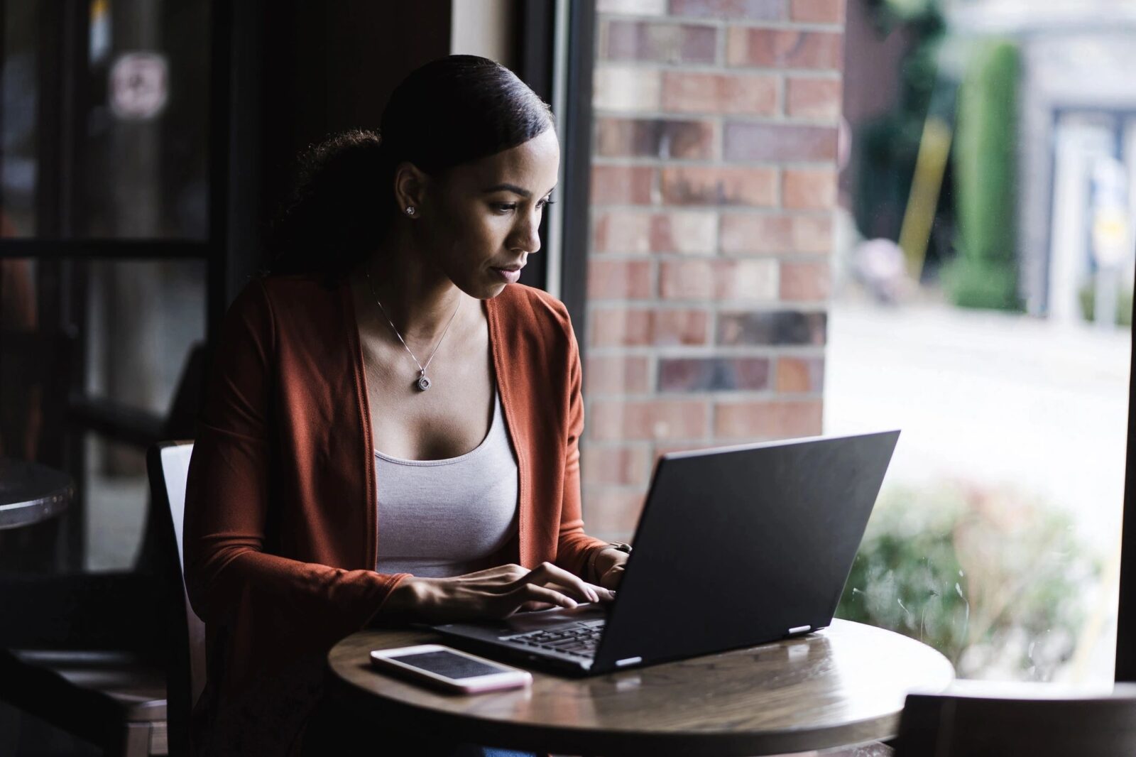 Analisando os números: Por que o aluguel de notebooks faz sentido do ponto de vista financeiro para os resultados de sua empresa?